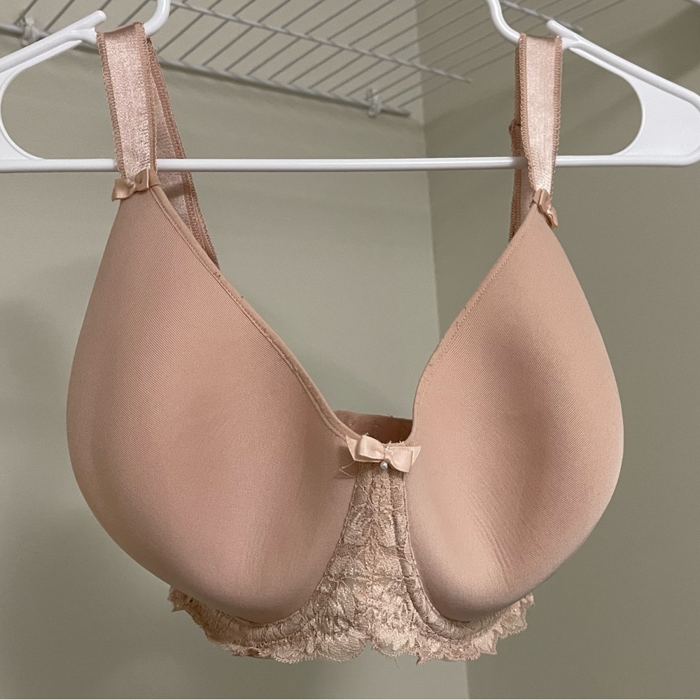No show Being Bra